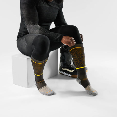 Snowboard Retro Line Over The Calf Socks